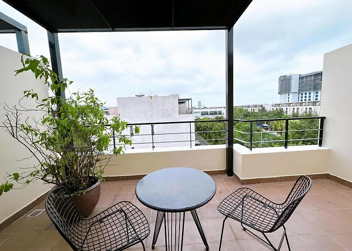 5 Bedroom Royal Lotus Bay Apartment