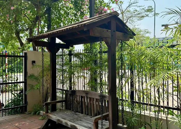 5 Bedroom Royal Lotus Bay Apartment *