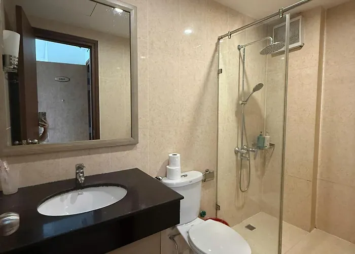 5 Bedroom Royal Lotus Bay * Ha Long