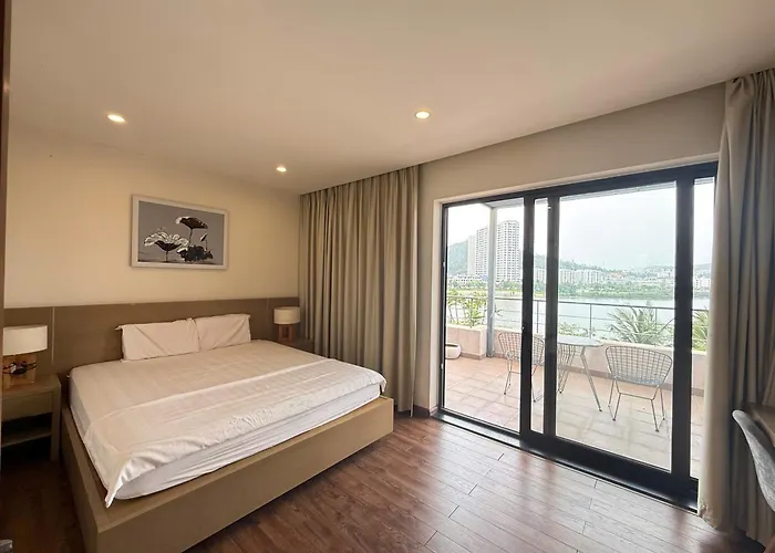 5 Bedroom Royal Lotus Bay Apartment